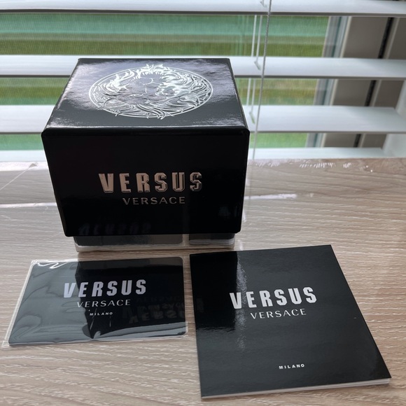 Versus byVersace Ladies Gold Watch - Picture 12 of 16